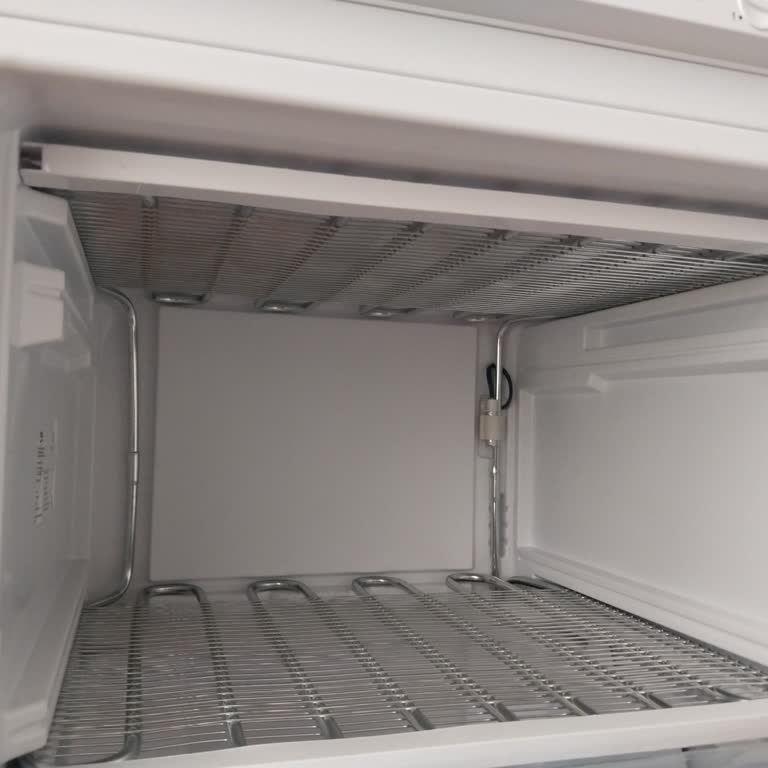 Aldığım Derin Dondurucu Darbeli Ve Eksik Parça İle Teslim Edildi