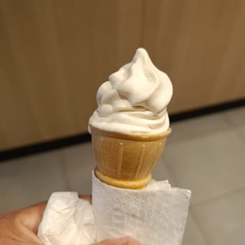 Burger King'den Eksik Ve Haksız Dondurma Servisi