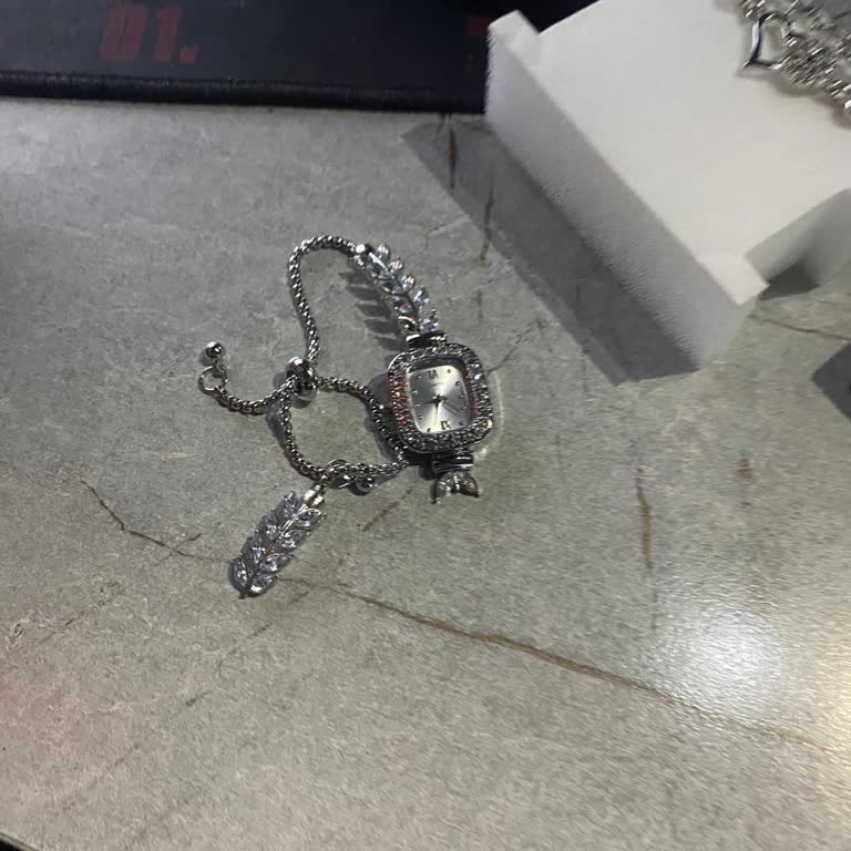 Kırık Saat Ve İade Sorunu: Aynı Ürün Tekrar Gönderildi