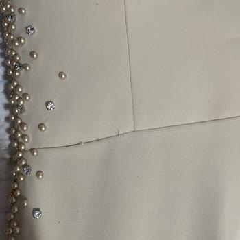 Für meinen besonderen Tag bei Kıyafet Sepetim bestellt aber defekte Kleider, keine Rückgabe!