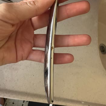 Ich habe Karaca Elegance gekauft die Messer rosten ständig nach dem Spülen!