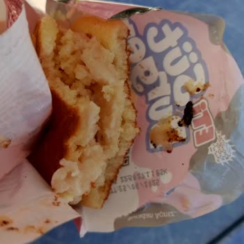 Eti Süt Burgerde Çıkan Yabancı Cisim Ailece Şok Olduk