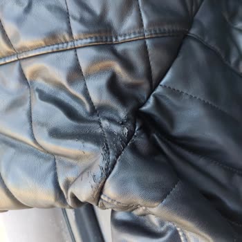 Aldığım Deri Montun Derisi Döküldü, Garanti Süresiyle İlgili Sorun Yaşadım