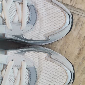 Yeni Aldığım Asics Ayakkabının Ön Kısmında İlk Kullanımda Siyah İz Oluştu