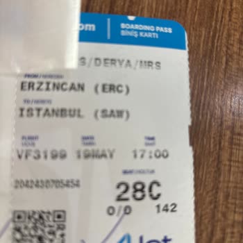 Ajet Uçuşunda Tekrarlanan Rötar Ve Kötü Müşteri Hizmeti