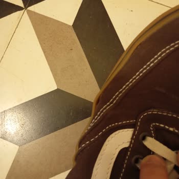 Kısa Sürede Yıpranan Vans Ayakkabılar İçin Değişim Talebi