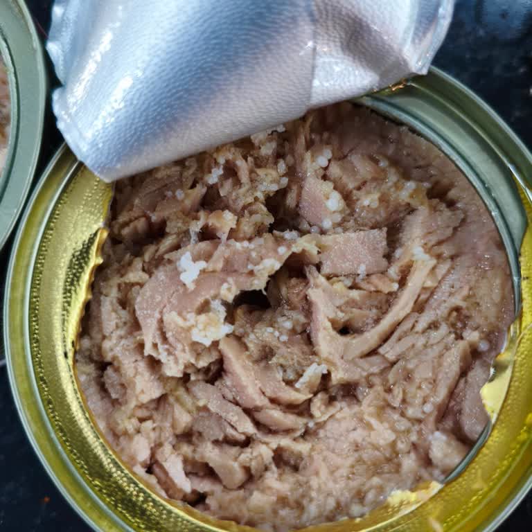 Dardanel Ton Balığında Şüpheli Beyaz Tomurcuklar Ve Sağlık Endişesi