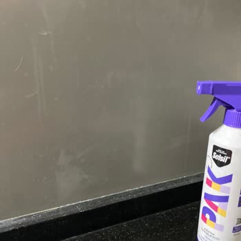 Temizlik Ürünü Dolaplarda Renk Açılmasına Sebep Oldu