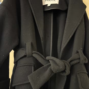 İpekyol Kaban Sekiz Kez Giyilmeden Tüylenme Ve İlgisizlik Yaşadım