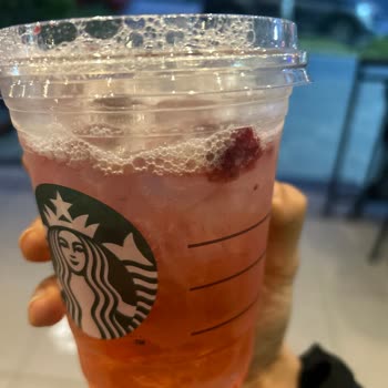 Starbucks Beykent'te Ürün İçeriğinde Standart Dışı Uygulama
