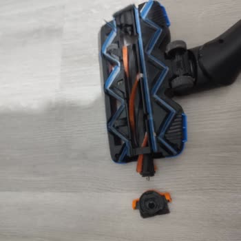 Garanti Kapsamında Kırılan Süpürge Parçası İçin Ücret Talebi Ve İlgisiz Servis Deneyimi