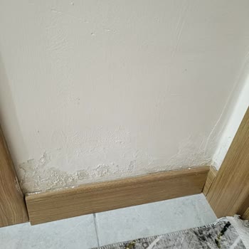 Deprem TOKİ Konutunda Süregelen Su Kaçağına Çözüm Bulunmuyor