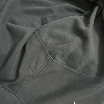 Nike Mağazasından Alınan Çocuk Sweat Kısa Sürede Renk Soldu Ve İade Reddedildi