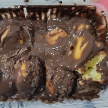 Dökme Profiterolün Taze Olmaması Ve Eksik Bilgilendirme