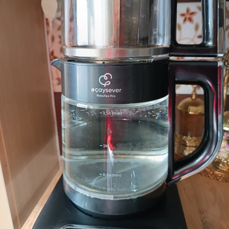 Karaca Konuşan Çaycı Sürekli Arızalanıyor, Çözüm Bulunmuyor