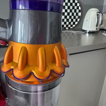 Dyson V15 Süpürge Çekim Gücü Kaybı Ve Mağaza İlgisizliği