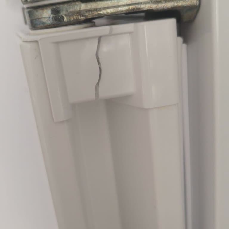 Bosch Buzdolabında Kırık Kapı Ve Yetersiz Servis Desteğiyle Hayal Kırıklığı