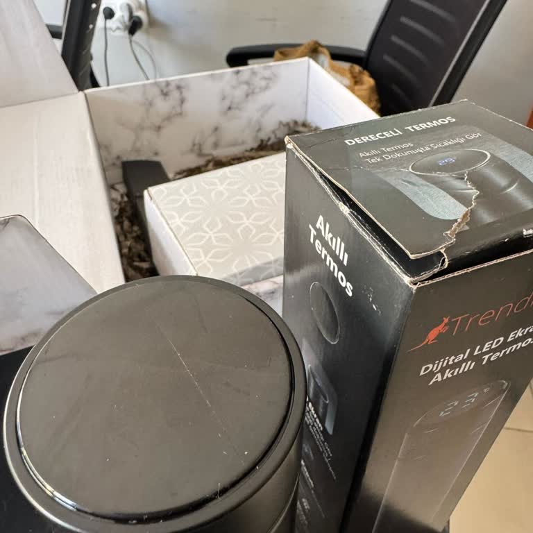 Kırık Gelen Termos İçin Hala Çözüm Yok, Mağdur Oldum