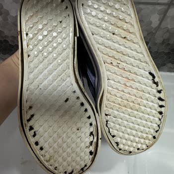 Reebok Ayakkabı İlk Kullanımda Dağıldı, Paramız Çöpe Gitti