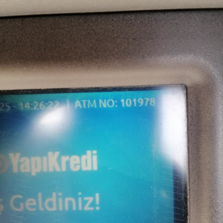 ATM'de Sıkışan Para Nedeniyle Mağduriyet Ve Yetersiz Müşteri Hizmeti