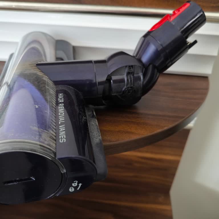 Dyson GEN5 Süpürge Başlık Tekerleği Tekrarlayan Kırılma Sorunu Ve Garanti Problemi