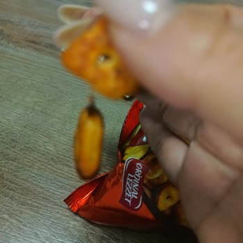 Sevdiğim Atıştırmalıktan Çıkan Yabancı Maddeyle Şok Oldum
