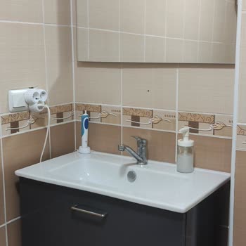 Dar Lavabo Tasarımı Ve Kullanım Sorunları Nedeniyle Büyük Hayal Kırıklığı