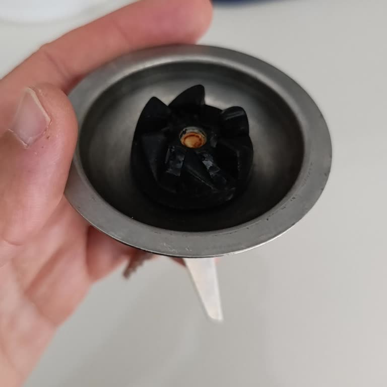Satışta Olan Homend Blender İçin Yedek Parça Bulunamıyor, Destek Yetersiz