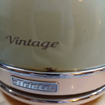 Облезла краска на чайнике Ariete Vintage всего за 2 месяца