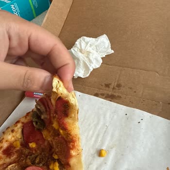 Domino's Pizza Çiğ Pizza ve İlgisiz Müşteri Hizmetleri