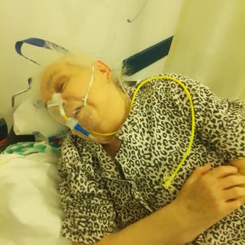 Yoğun Bakımda Annemin İhmali Ve Yüksek Tedavi Ücreti Mağduriyeti