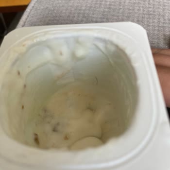 Encontré un pelo en mi Activia Yogur Probiótico comprado en Migros