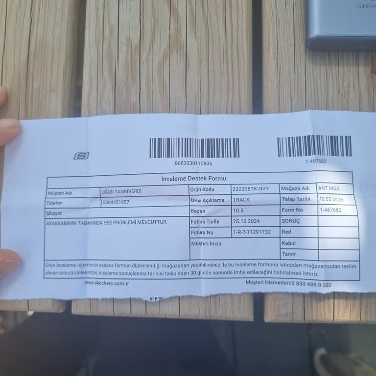 Kısa Sürede Sorun Yaşatan Ayakkabıya Skechers'tan Yetersiz Destek