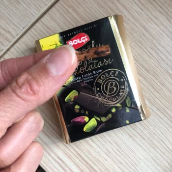 Çikolatanın İçinden Odun Parçası Çıkmasıyla Yaşadığım Şok Ve Hayal Kırıklığı