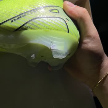 6 Kez Giyilen Nike Kramponun Dişleri Kırıldı, İade Talebim Reddedildi