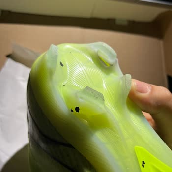 6 Kez Giyilen Nike Kramponun Dişleri Kırıldı, İade Talebim Reddedildi