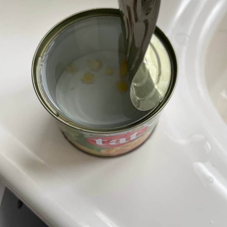 Konserve Mısırda Su Dolu Kutu Ve Eksik Ürün Şaşkınlığı