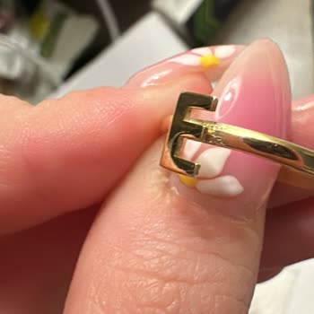 Emerald Aldatıcı Ürün Ve Olumsuz Satıcı Davranışı Deneyimi