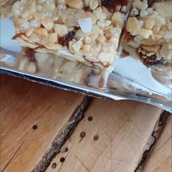 Tadımca Yer Fıstıklı Üründen Plastik Parçası Çıkması Ve Müşteri Hizmetlerine Ulaşılamaması