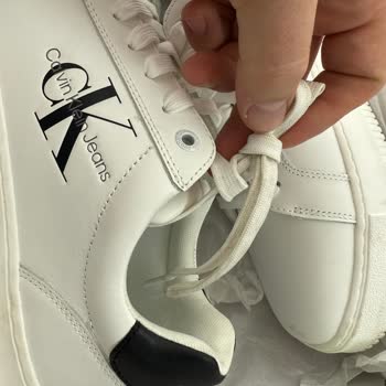 Kullanılmış Ve Kirli Ayakkabı Gönderimi, Müşteri Hizmetleri İlgisizliği