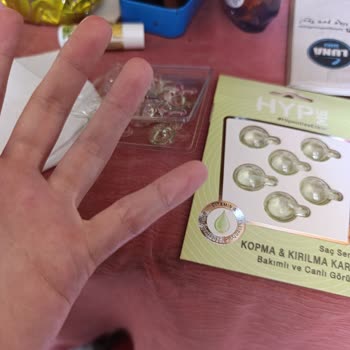 Ürün Çekmecede Saklanmış Kapsüller Akmış Ve Yağ Her Yere Dağılmış