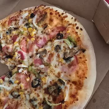 Eksik Malzemeli Ve Pişmemiş Pizza, Küçülen Boyutlar, İade Talebim Reddedilmesin