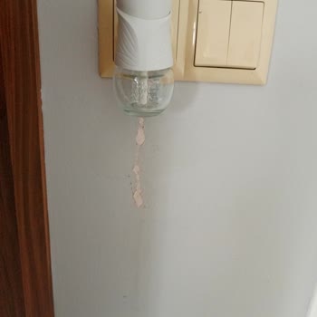 Air Wick Air Freshener Overheated and Melted Plug