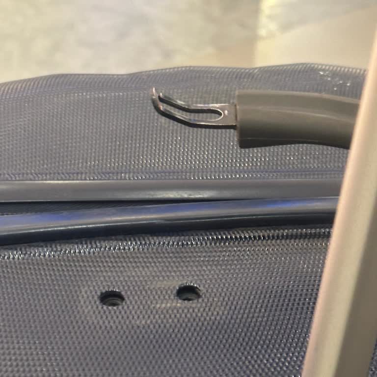 Aegean Airlines Broke My Luggage Handle and Refused Repair Compensation