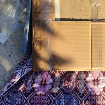 Kargo Paketlerinin Açıkta Bekletilmesi ve Hasar Görmesi