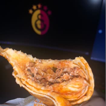 Bereket Döner Siparişimde Gecikme, Yanlış Ve Kötü Ürün Teslimatı, Yetersiz Müşteri Hizmeti