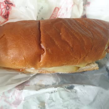 Acıktım Et Döner Yerine Boş Ekmek Ve Saygısız Hizmet