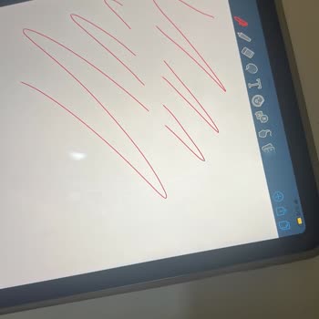 Elektrofoni Yetkili Diye Gönderdiğimiz İPad Servisten Kullanılamaz Halde Döndü