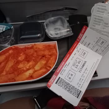 Yanlış Yemek Servisi Ve Yetersiz Kabin Görevlisi Nedeniyle Mağduriyet