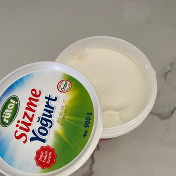 Sütaş Yoğurt Kapağı Açınca Küflü Çıktı, Tazeliğe Güvenim Sarsıldı